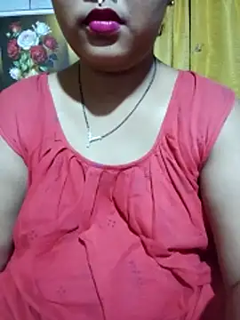 Snapshot of Super-Couple chatting on May 3, 2026, 4:10 pm Super-Couple online show from May 3, 2026, 4:10 pm