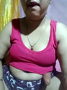 Snapshot of Super-Couple chatting on April 11, 2026, 9:18 pm Super-Couple online show from April 11, 2026, 9:18 pm