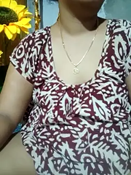 Snapshot of Super-Couple chatting on May 18, 2026, 10:58 pm Super-Couple online show from May 18, 2026, 10:58 pm