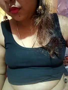 Snapshot of Super-Couple chatting on April 10, 2026, 7:43 pm Super-Couple online show from April 10, 2026, 7:43 pm