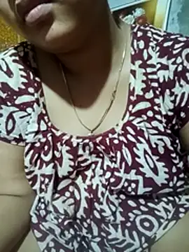 Snapshot of Super-Couple chatting on April 28, 2026, 2:27 am Super-Couple online show from April 28, 2026, 2:27 am