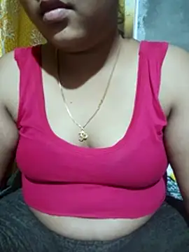 Snapshot of Super-Couple chatting on May 13, 2026, 4:03 pm Super-Couple online show from May 13, 2026, 4:03 pm