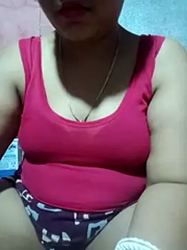 Snapshot of Super-Couple chatting on March 18, 2026, 3:24 pm Super-Couple online show from March 18, 2026, 3:24 pm