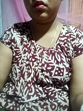 Snapshot of Super-Couple chatting on April 9, 2026, 6:30 am Super-Couple online show from April 9, 2026, 6:30 am