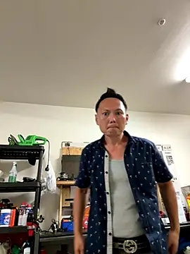 Snapshot of 2Fly4Guy chatting on October 5, 2025, 7:54 am 2Fly4Guy online show from October 5, 2025, 7:54 am