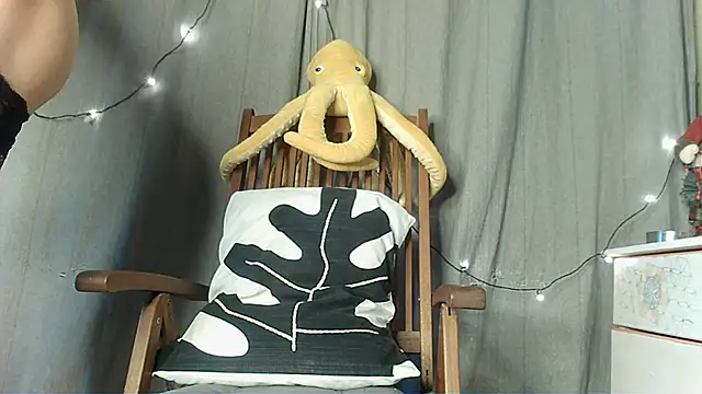 Snapshot of Skinnyshiny_boy chatting on January 17, 2025, 9:06 am Skinnyshiny boy online show from January 17, 2025, 9:06 am