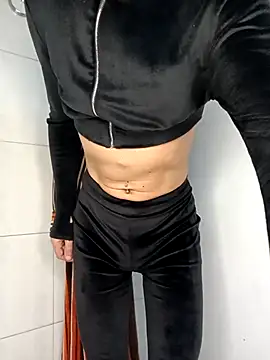 Snapshot of Skinnyshiny_boy chatting on January 7, 2026, 12:54 pm Skinnyshiny boy online show from January 7, 2026, 12:54 pm