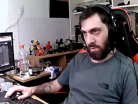 johnwood88 online show from December 16, 2025, 5:22 am