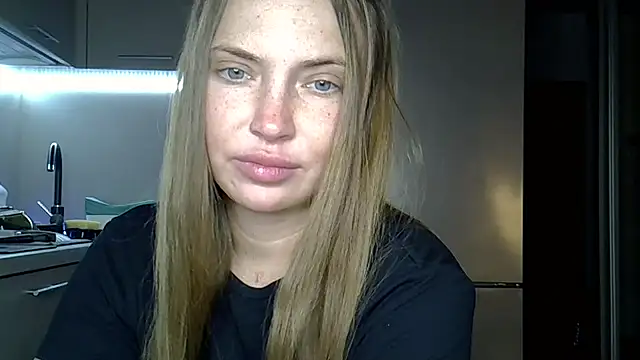 Snapshot of Lucky_Anna chatting on December 18, 2025, 9:51 pm Lucky Anna online show from December 18, 2025, 9:51 pm