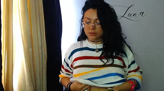 Snapshot of Lunavega1 chatting on March 5, 2025, 4:57 pm Lunavega1 online show from March 5, 2025, 4:57 pm