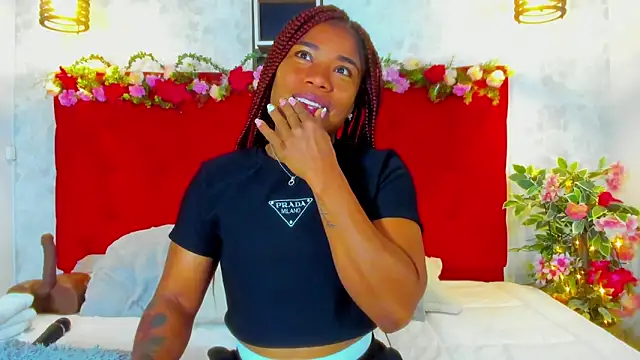 SilvannaFit online show from November 23, 2025, 11:09 am