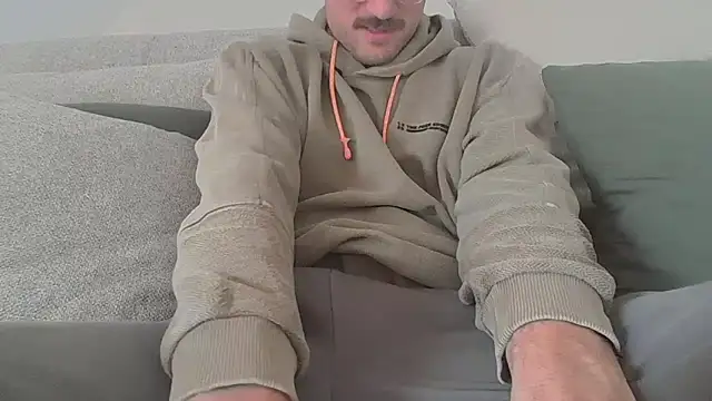 taallguyy 196 online show from September 28, 2025, 8:54 am