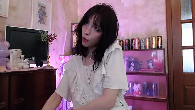 Snapshot of cloudgirrl chatting on March 28, 2026, 11:44 am cloudgirrl online show from March 28, 2026, 11:44 am