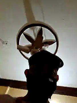 Snapshot of your_santa99 chatting on December 20, 2024, 6:40 am your santa99 online show from December 20, 2024, 6:40 am