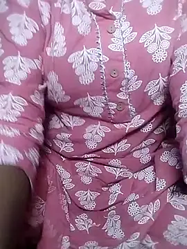 Snapshot of Shivani_Tivari chatting on November 20, 2025, 5:02 pm Shivani Tivari online show from November 20, 2025, 5:02 pm