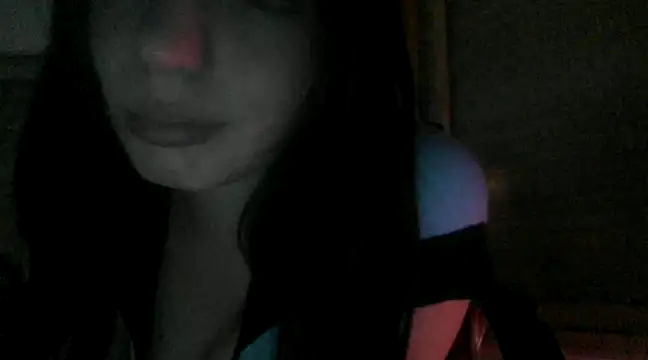 Snapshot of candycamiila chatting on March 18, 2025, 6:06 am candycamiila online show from March 18, 2025, 6:06 am