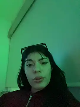 Snapshot of candycamiila chatting on July 29, 2026, 4:33 am candycamiila online show from July 29, 2026, 4:33 am
