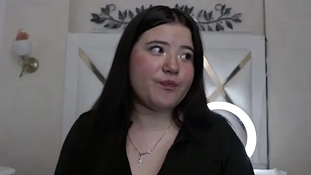 LinaPrinceess online show from December 5, 2024, 8:17 pm