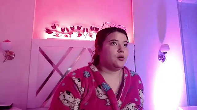 LinaPrinceess online show from December 17, 2024, 2:44 am