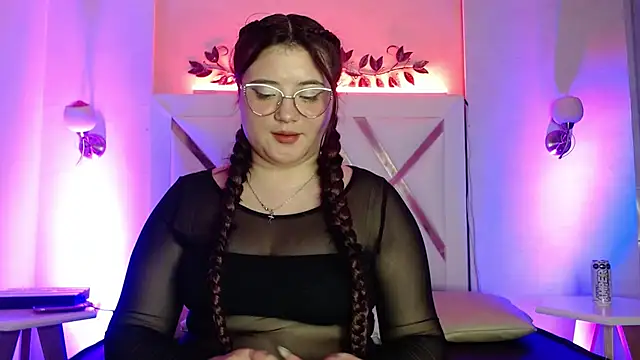 LinaPrinceess online show from December 15, 2024, 8:19 am