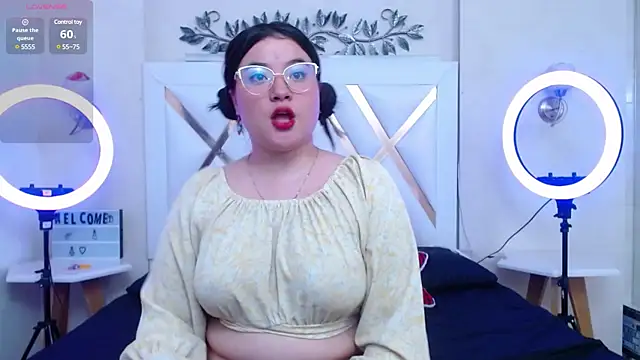 LinaPrinceess online show from December 19, 2024, 11:25 pm