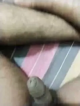 Muscular02 online show from March 21, 2025, 5:45 pm