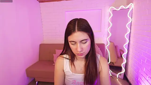 Snapshot of Foxy_tay chatting on December 6, 2024, 12:22 pm Foxy tay online show from December 6, 2024, 12:22 pm