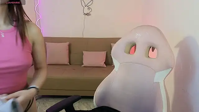 Snapshot of Foxy_tay chatting on December 31, 2024, 3:23 am Foxy tay online show from December 31, 2024, 3:23 am