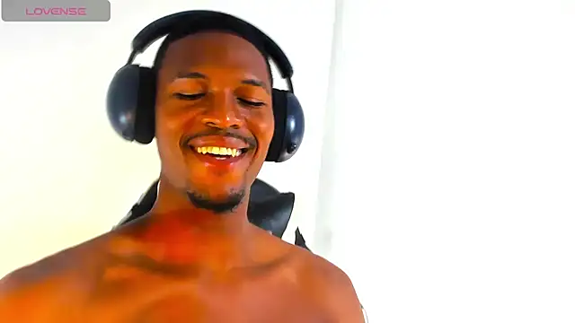 Amir mikelsen online show from November 20, 2025, 3:45 pm