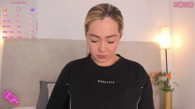 Saori newman online show from November 28, 2025, 11:54 am