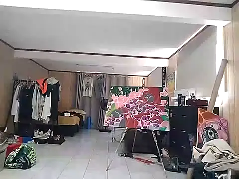 Snapshot of RobbyThrobb chatting on December 24, 2024, 11:22 pm RobbyThrobb online show from December 24, 2024, 11:22 pm