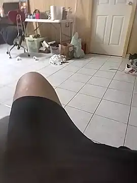 Snapshot of RobbyThrobb chatting on March 10, 2025, 4:25 pm RobbyThrobb online show from March 10, 2025, 4:25 pm