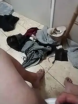 Snapshot of RobbyThrobb chatting on January 11, 2025, 8:22 am RobbyThrobb online show from January 11, 2025, 8:22 am