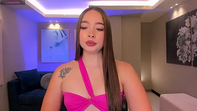 Snapshot of AlinaKravitz chatting on February 21, 2026, 12:18 pm AlinaKravitz online show from February 21, 2026, 12:18 pm