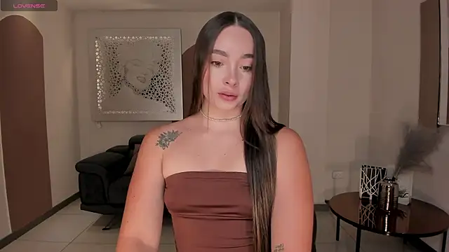 AlinaKravitz online show from April 3, 2026, 6:14 pm