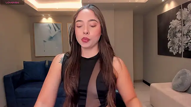 Snapshot of AlinaKravitz chatting on February 1, 2026, 5:33 pm AlinaKravitz online show from February 1, 2026, 5:33 pm