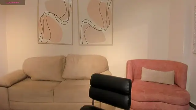 Snapshot of AlinaKravitz chatting on May 16, 2026, 6:07 pm AlinaKravitz online show from May 16, 2026, 6:07 pm