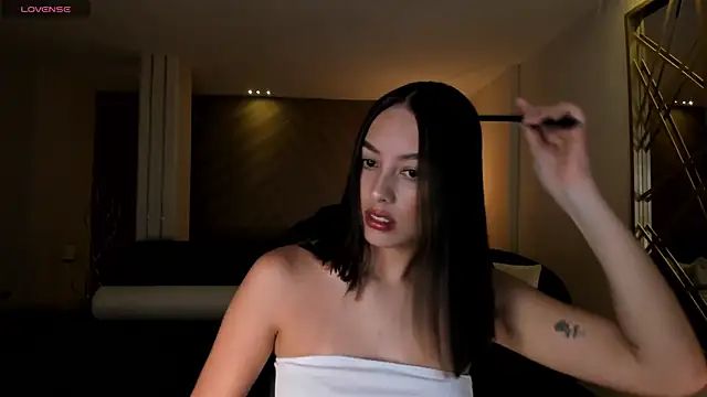 KaiaFerreira online show from October 27, 2025, 11:00 am