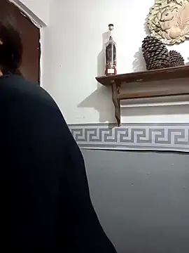 rosegloss69 online show from February 13, 2025, 6:09 am