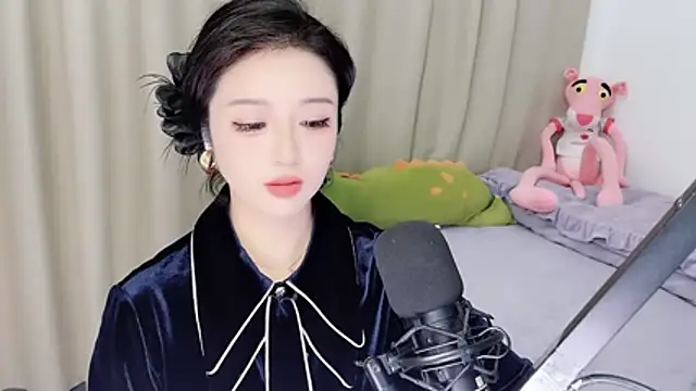 starsqimei online show from March 16, 2026, 5:44 am