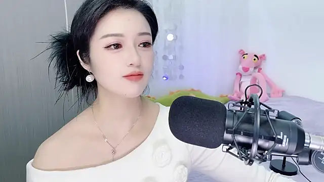 starsqimei online show from December 14, 2025, 6:19 am