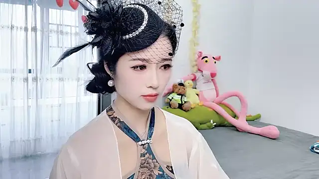 starsqimei online show from October 14, 2025, 4:35 am