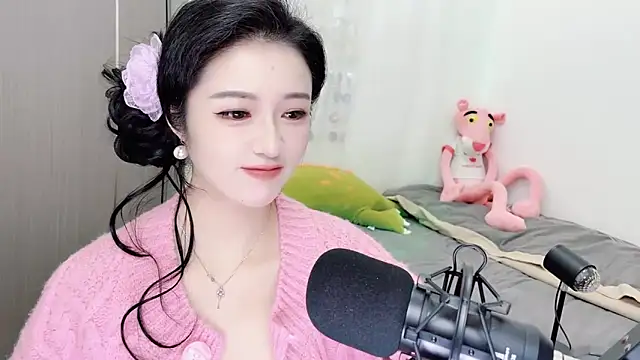 starsqimei online show from December 5, 2025, 5:39 am