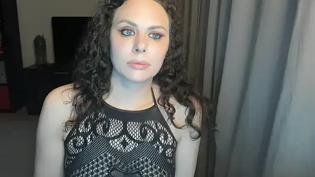 MollyCheiz online show from June 6, 2026, 8:36 pm