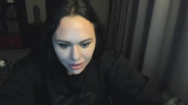 Snapshot of MollyCheiz chatting on September 15, 2025, 11:16 pm MollyCheiz online show from September 15, 2025, 11:16 pm