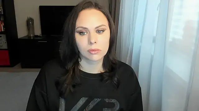 MollyCheiz online show from November 13, 2025, 10:19 am