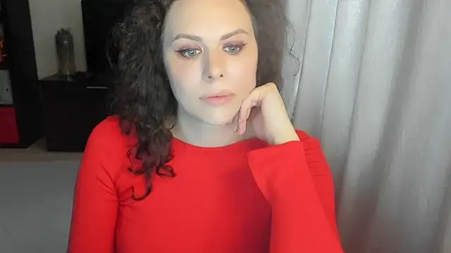 MollyCheiz online show from June 15, 2026, 4:28 pm