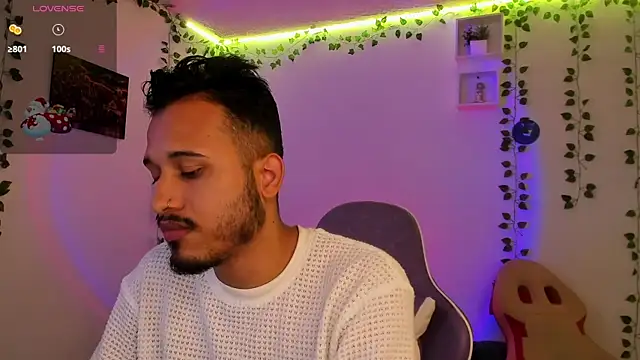 Snapshot of Raf_brunette chatting on December 23, 2024, 1:24 pm Raf brunette online show from December 23, 2024, 1:24 pm