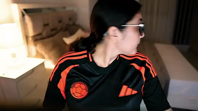 Camilaa bueno online show from September 23, 2025, 4:08 am