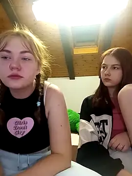 Snapshot of ella_grays chatting on February 26, 2025, 7:10 pm ella grays online show from February 26, 2025, 7:10 pm